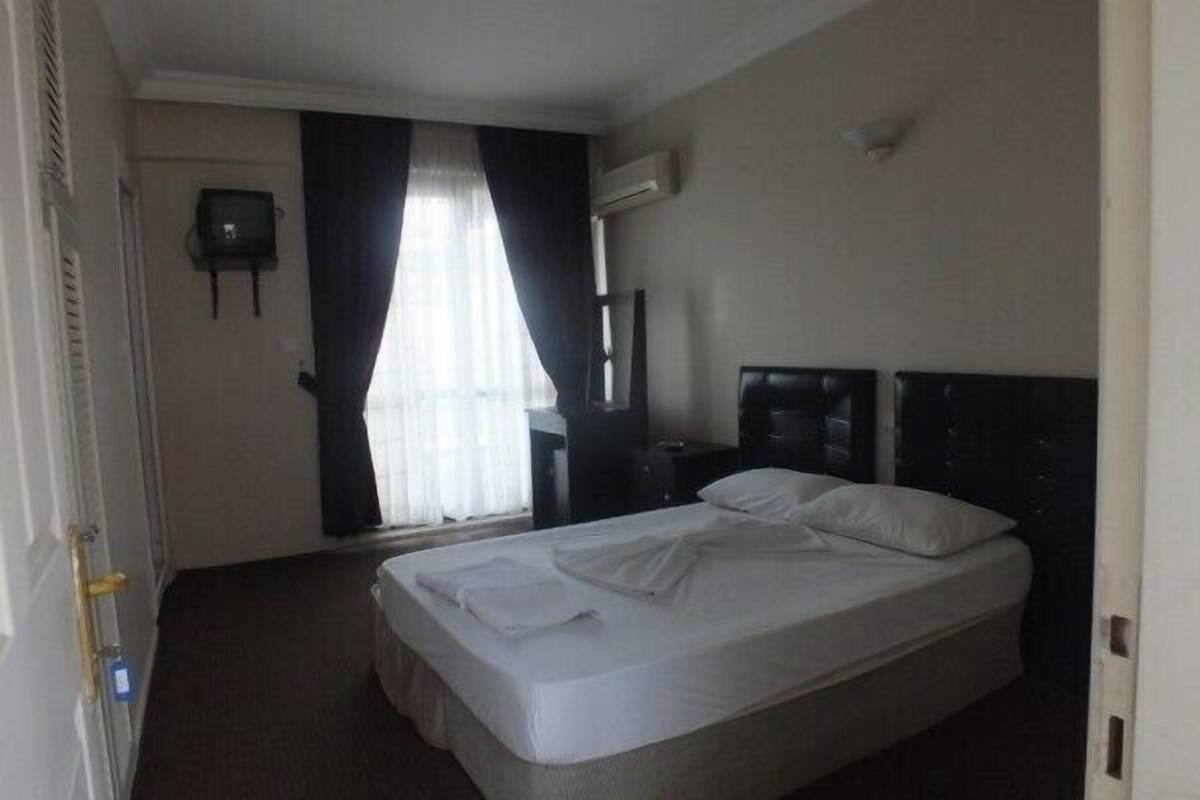 Soundproofing, iron/ironing board, free WiFi