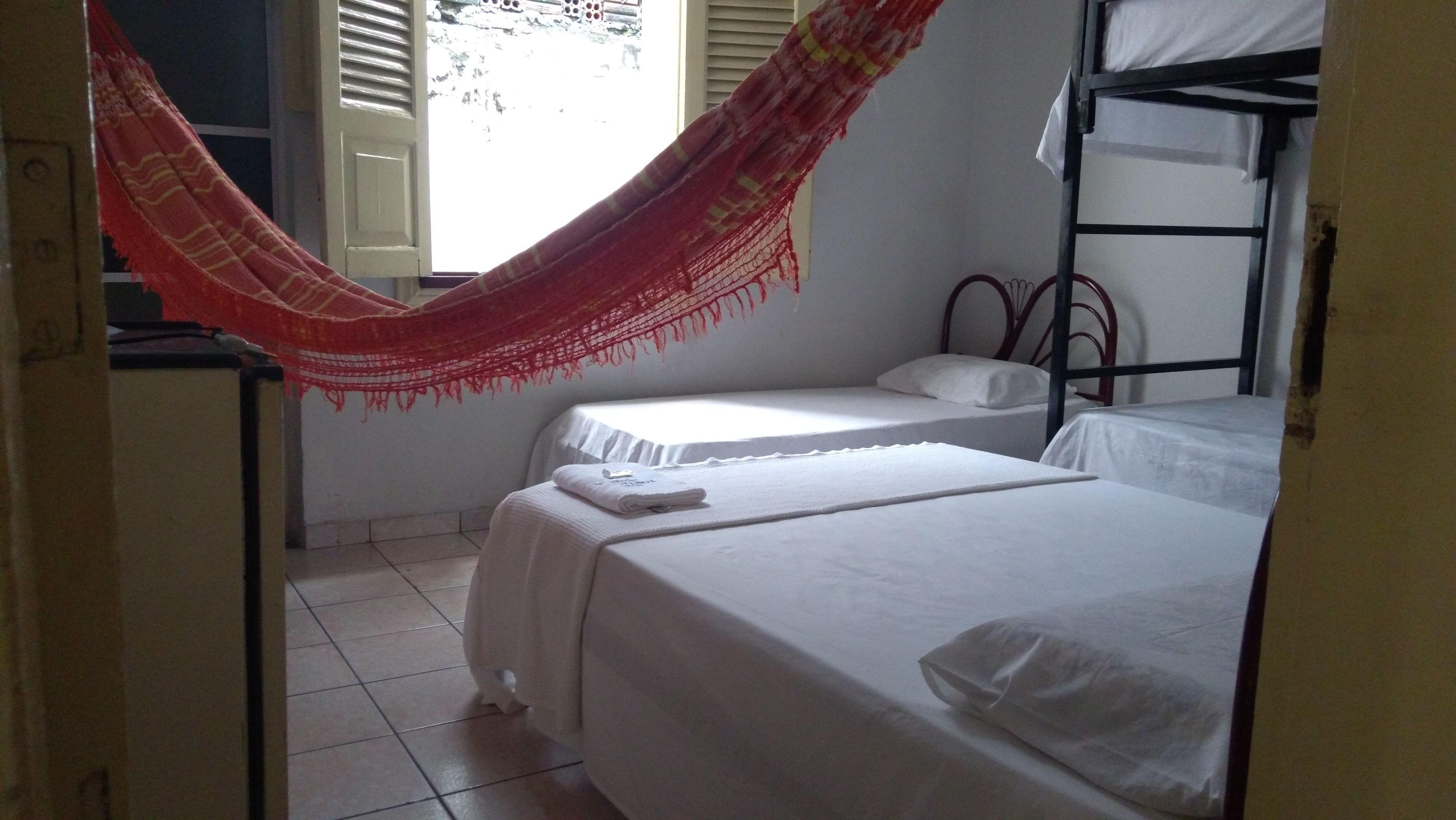 Quarto familia com Ar Condicionado | 11 bedrooms, premium bedding, individually furnished, iron/ironing board