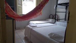 Quarto familia com Ar Condicionado | 11 bedrooms, premium bedding, individually furnished, iron/ironing board - Fortaleza Hotel (Teresina)