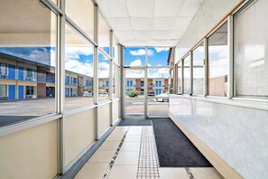Lobby - Capitol Inn And Suites (Montgomery)