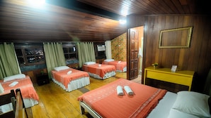 Blackout drapes, WiFi (free) - Pousada Villa Olinda (Olinda)