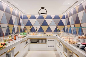 Päivittäinen buffetaamiainen maksusta