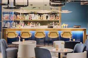 Bar (on property) - Avani Rio Novo Venice Hotel (Venice)