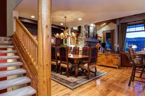 House, 4 Bedrooms | Private kitchen | Full-sized fridge, microwave, stovetop, coffee/tea maker