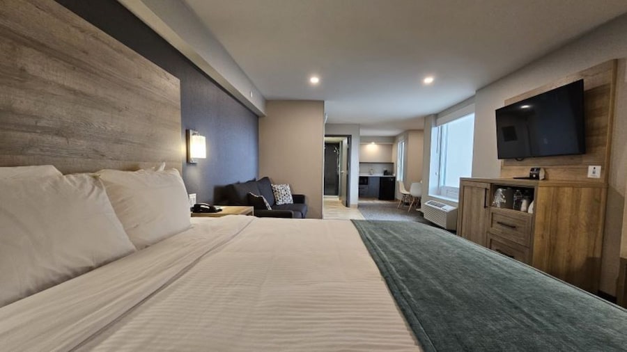 Vittoria Hotel and Suites
