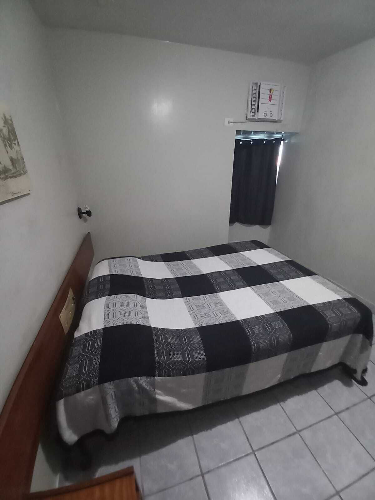 Minibar, free WiFi, bed sheets