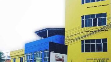 Fachada da propriedade
