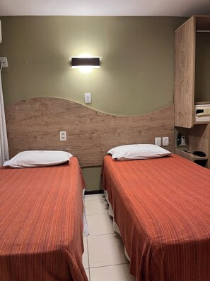 Habitació doble Comfort | Roba de llit hipoal·lergògena, minibar i caixa forta a l'habitació 