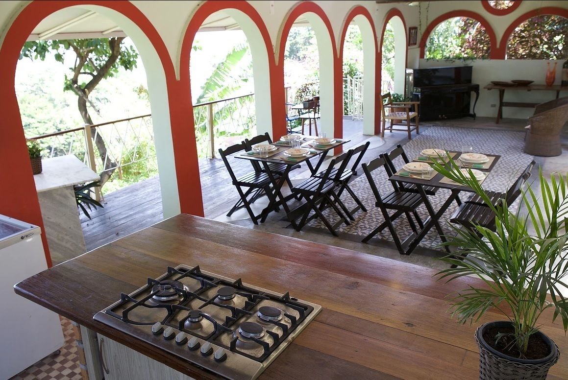 Café da manhã com buffet grátis todos os dias