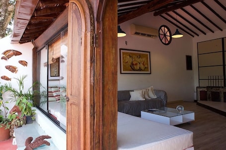 Interior. Irradiante