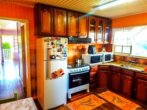 Standard-Haus, 3 Schlafzimmer | Eigene Küche | Kühlschrank, Mikrowelle, Ofen, Herdplatte