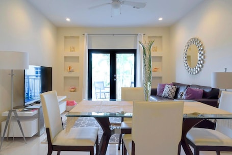 Grand Condo, 2 Bedrooms | In-room dining. Vdara