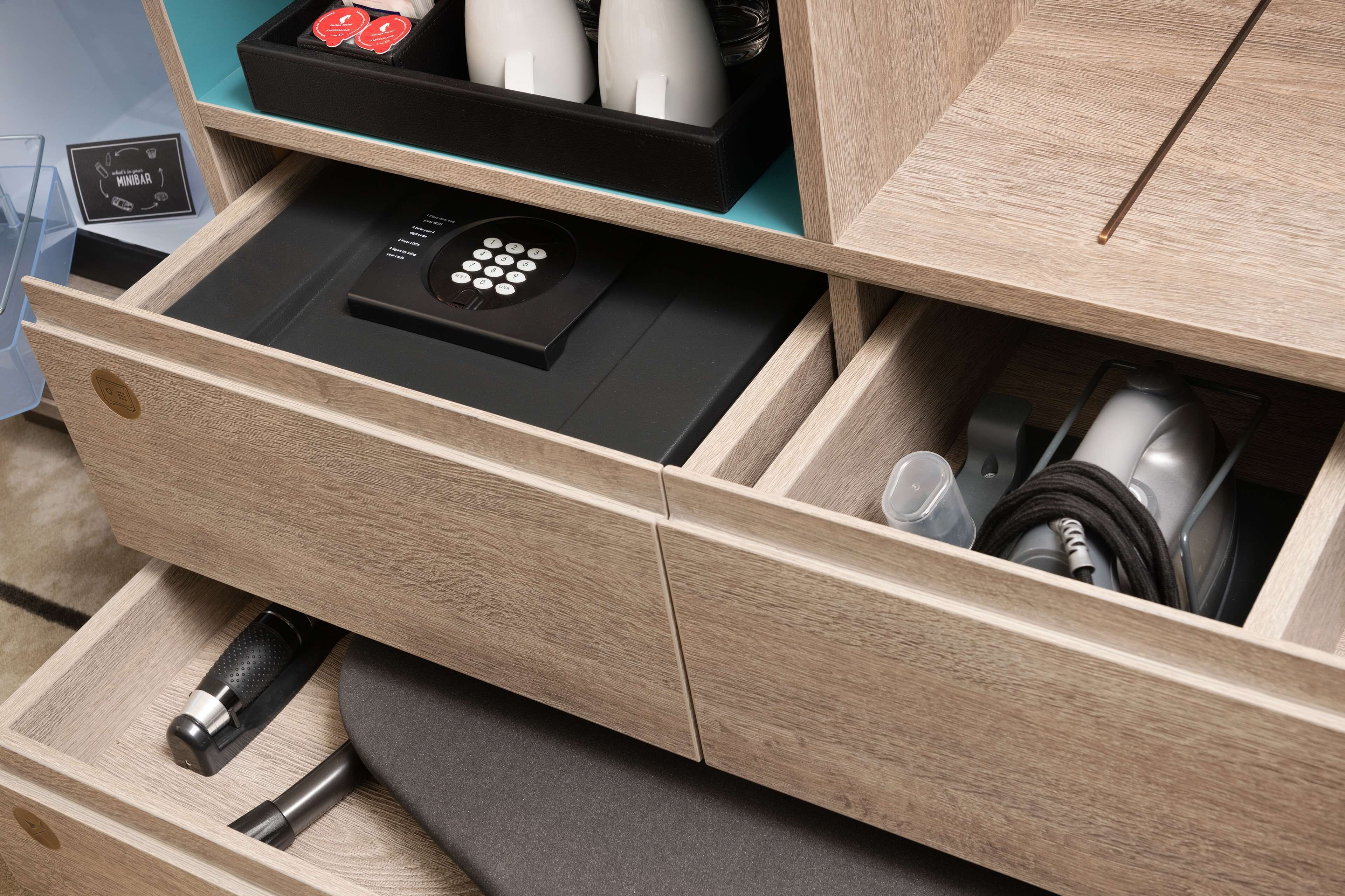 down duvets, in-room safe, desk, laptop workspace