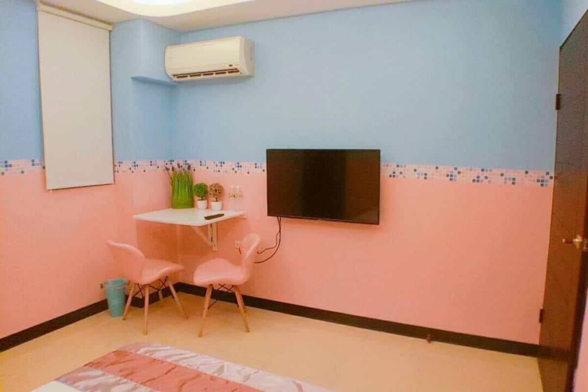 Habitación clásica doble | Decoración individual, mobiliario individual, escritorio
