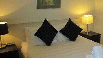 Villa, 3 Bedrooms | 3 bedrooms, iron/ironing board, WiFi