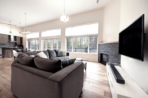 Fernseher, Kamin, Videospiele