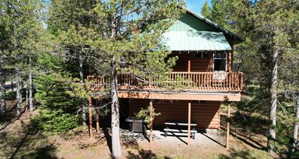 Gateway To Yellowstone Park And Outdoor Adventure. FREE internet and cleaning.