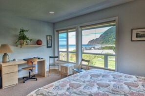 3 bedrooms, in-room safe, desk, iron/ironing board