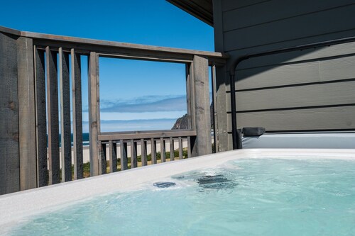 Sauna, jacuzzi, escalones hacia el océano, vista espectacular Manzanita Beach y Neahkahnie Mt