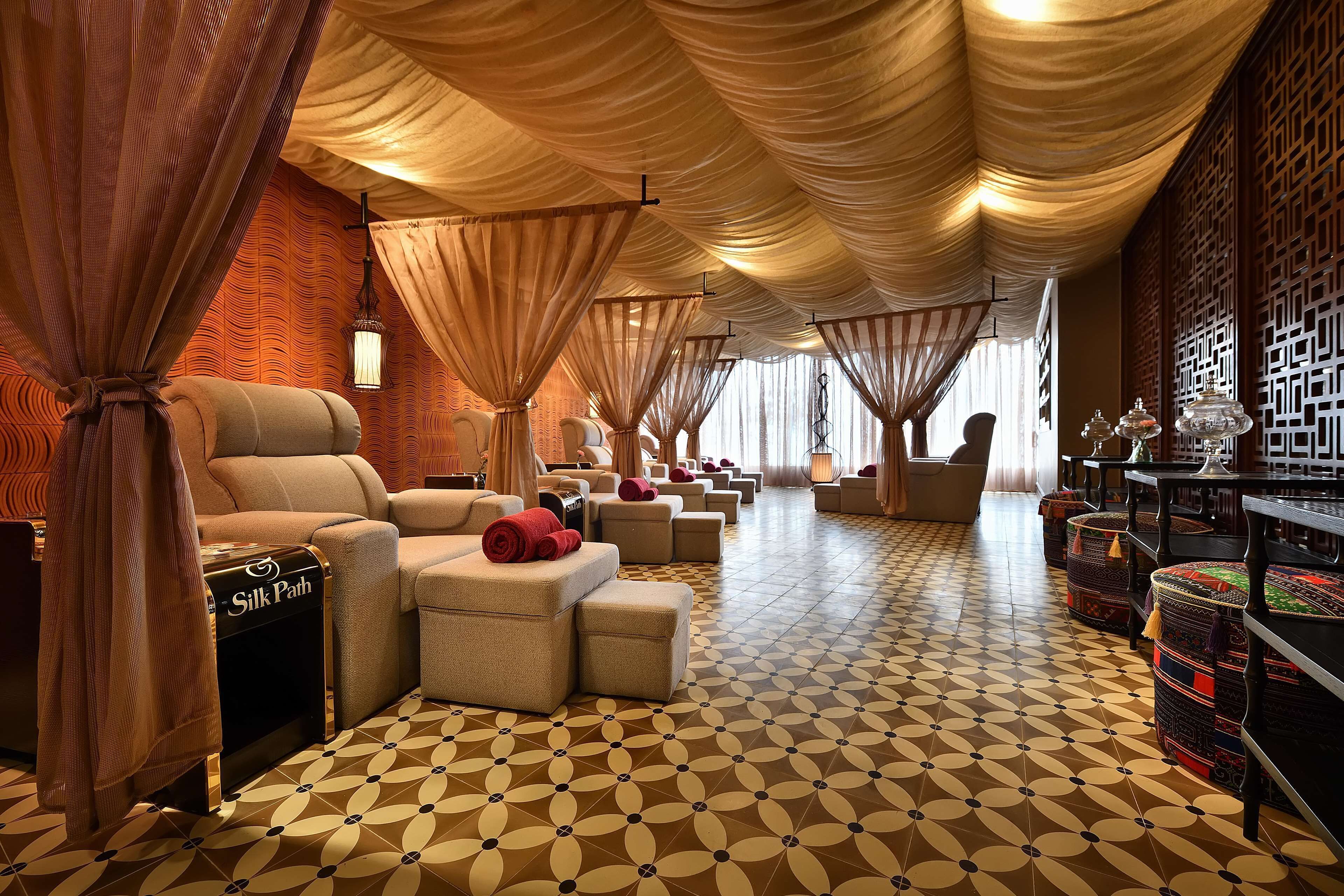 sauna, hot tub, steam room, hot springs/mineral springs, body treatments