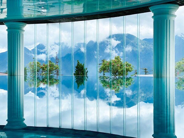 Indoor pool - Silk Path Grand Sapa Resort & Spa  (Sa Pa)