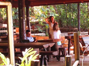 Área de parrillas y picnic