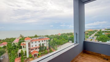 Deluxe Double Room, Balcony | Balcony