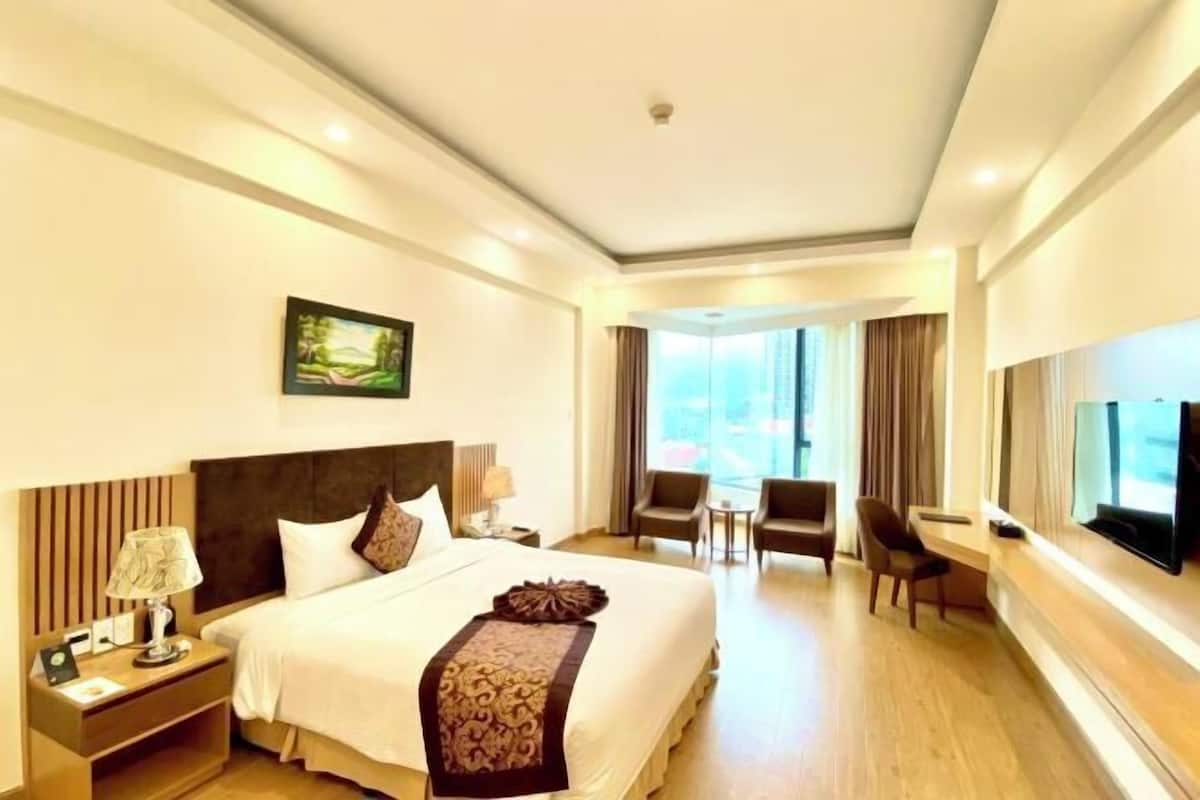 Minibar, in-room safe, desk, blackout drapes