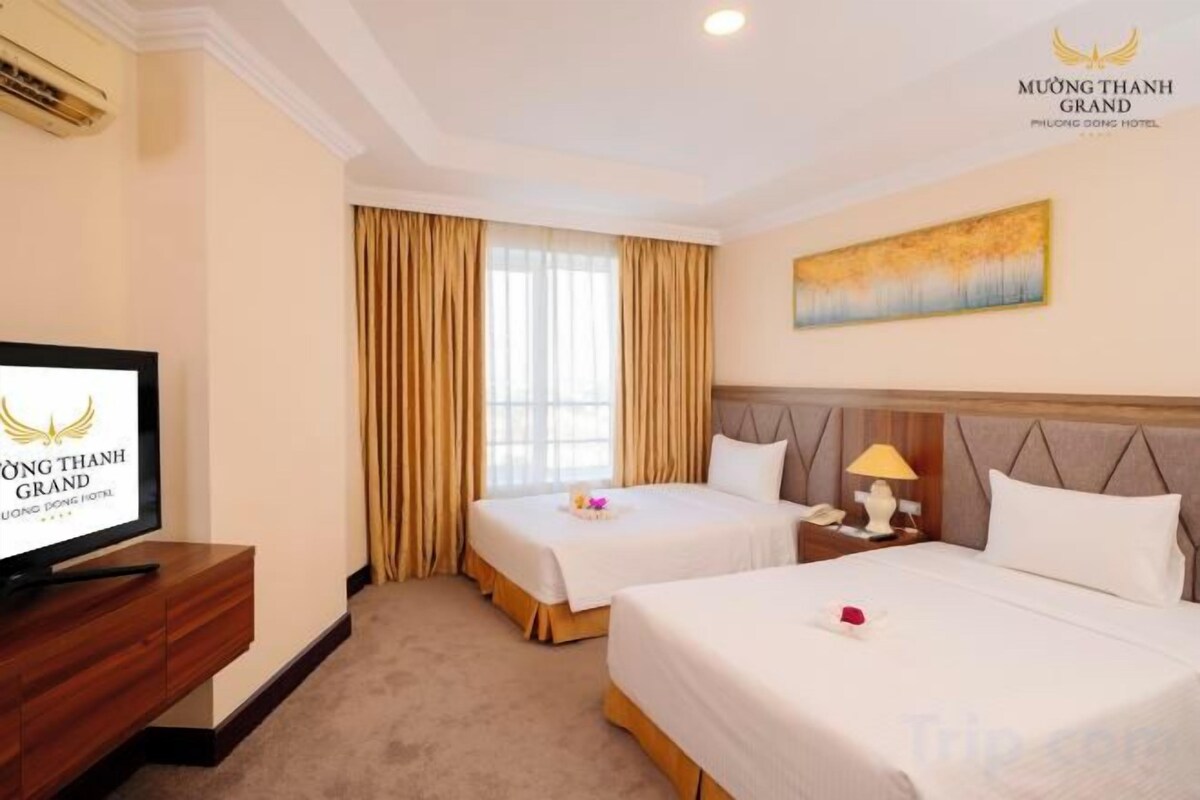 Minibar, in-room safe, desk, blackout curtains
