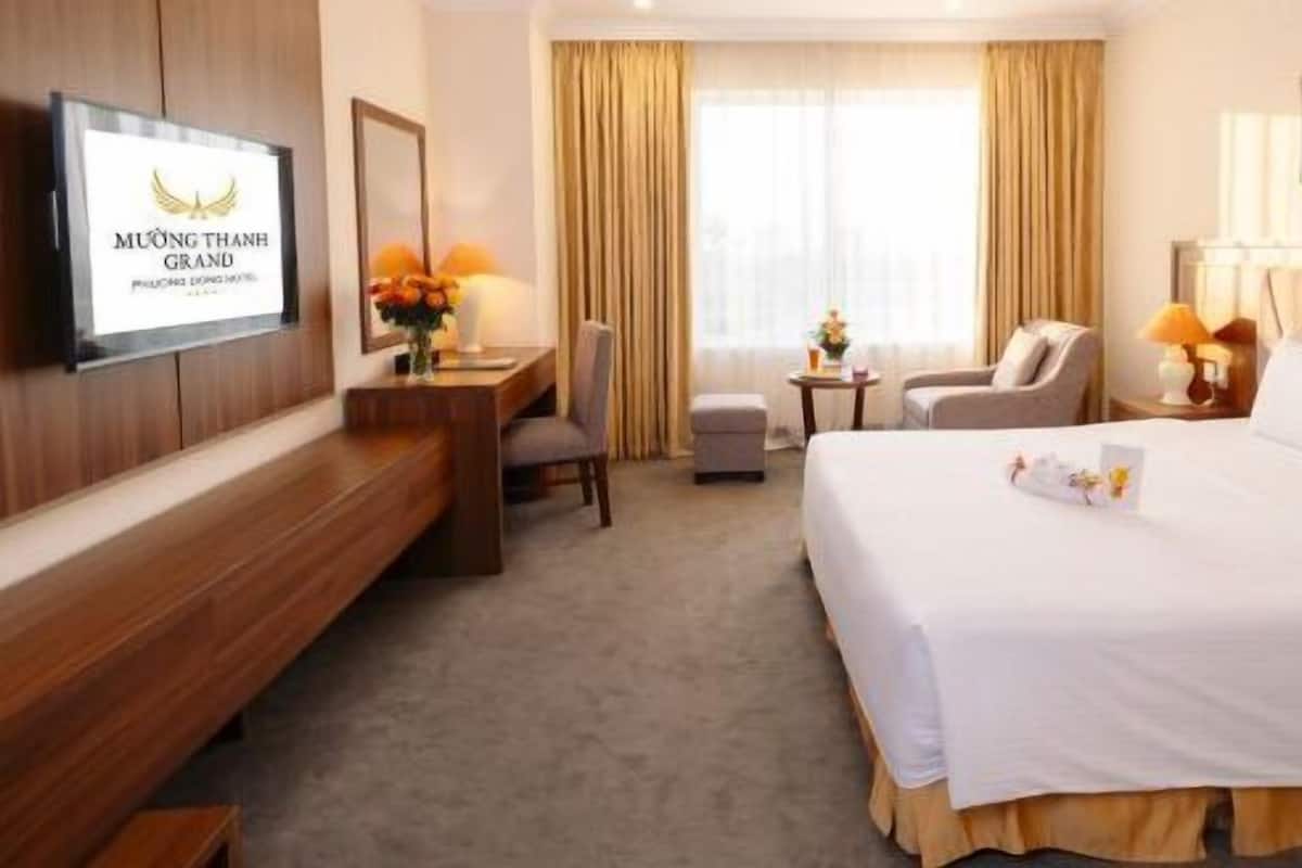 Minibar, in-room safe, desk, blackout curtains