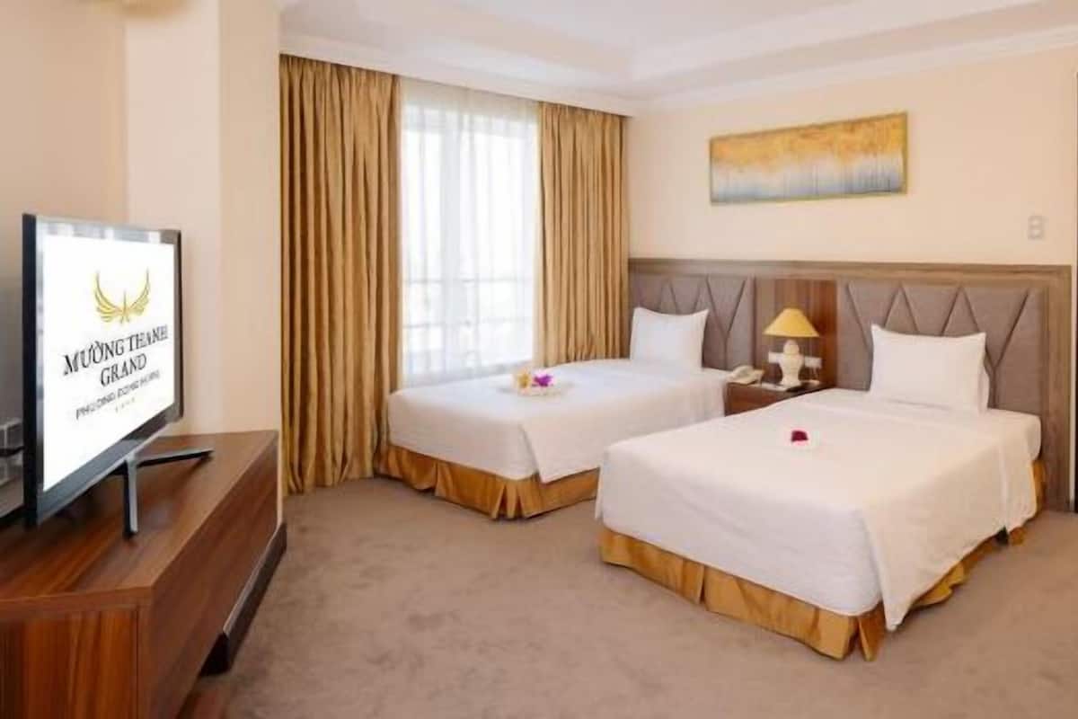 Minibar, in-room safe, desk, blackout curtains