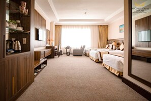 Minibar, in-room safe, desk, blackout drapes