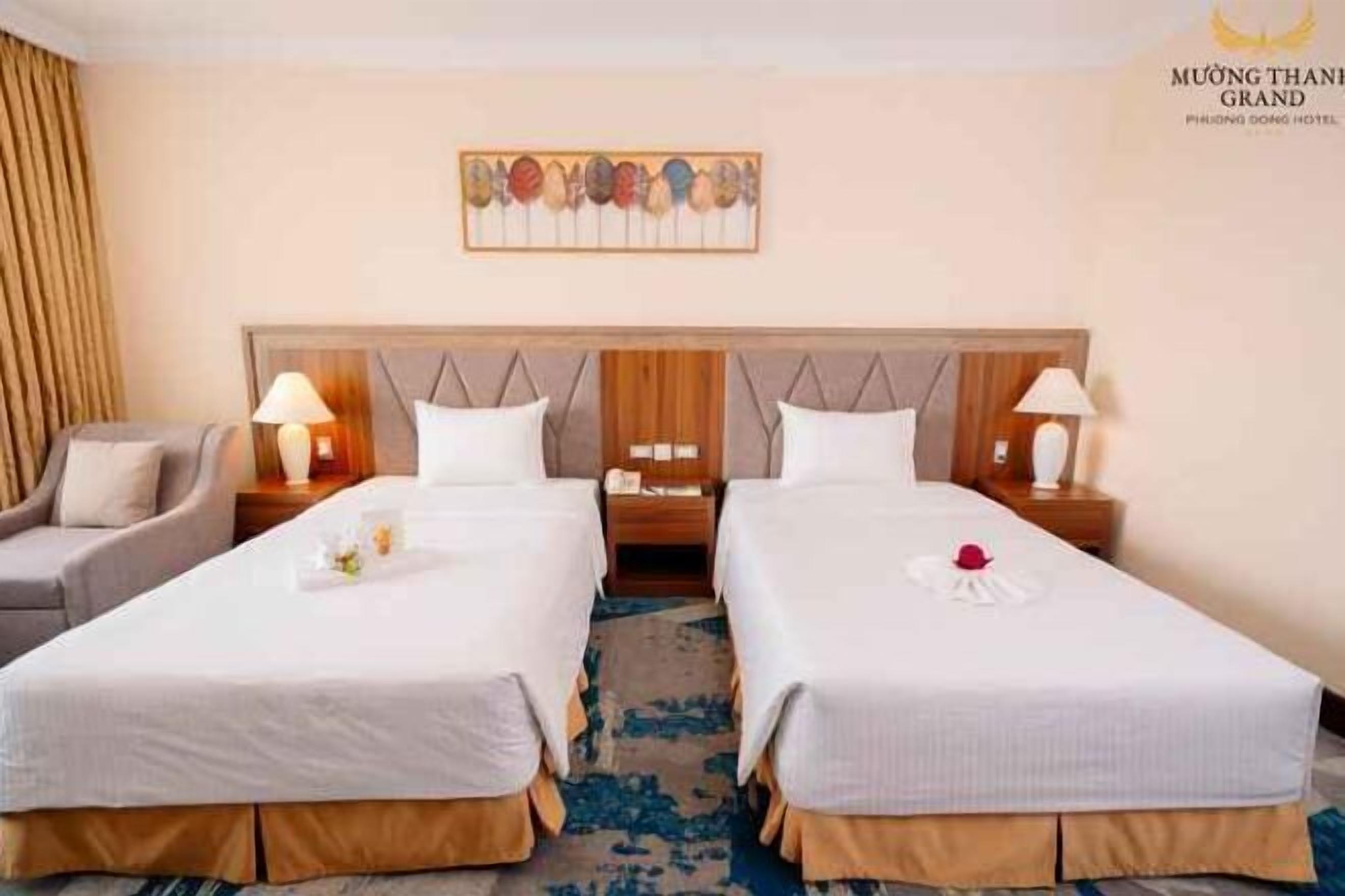 Minibar, caja fuerte, escritorio y cortinas opacas