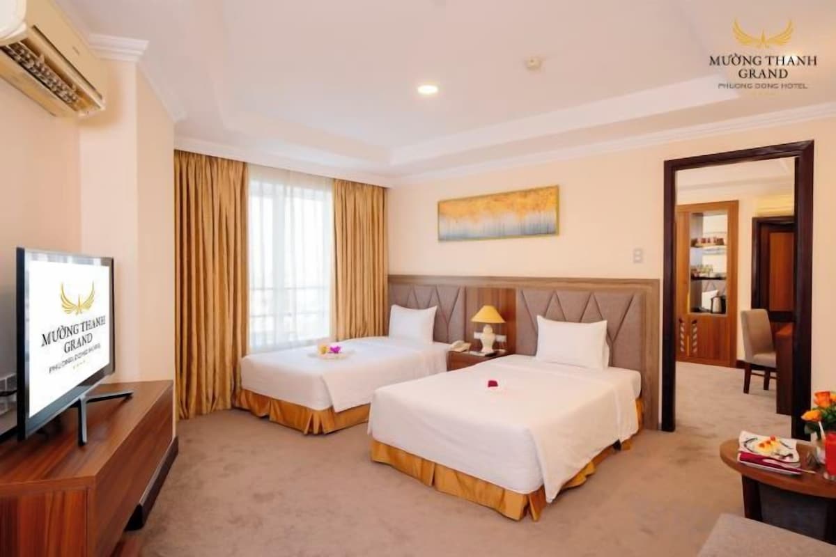 Deluxe Family Room