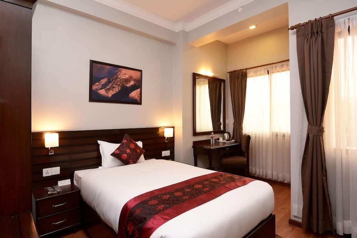 Premium bedding, in-room safe, desk, blackout curtains