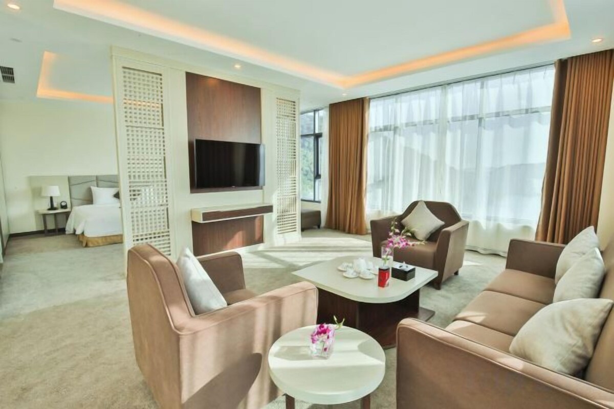 Minibar, in-room safe, desk, blackout curtains