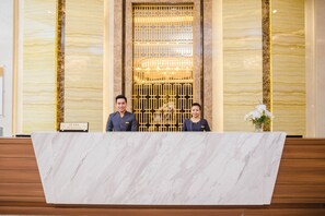 Reception - Muong Thanh Luxury Bac Ninh Hotel (Bac Ninh)