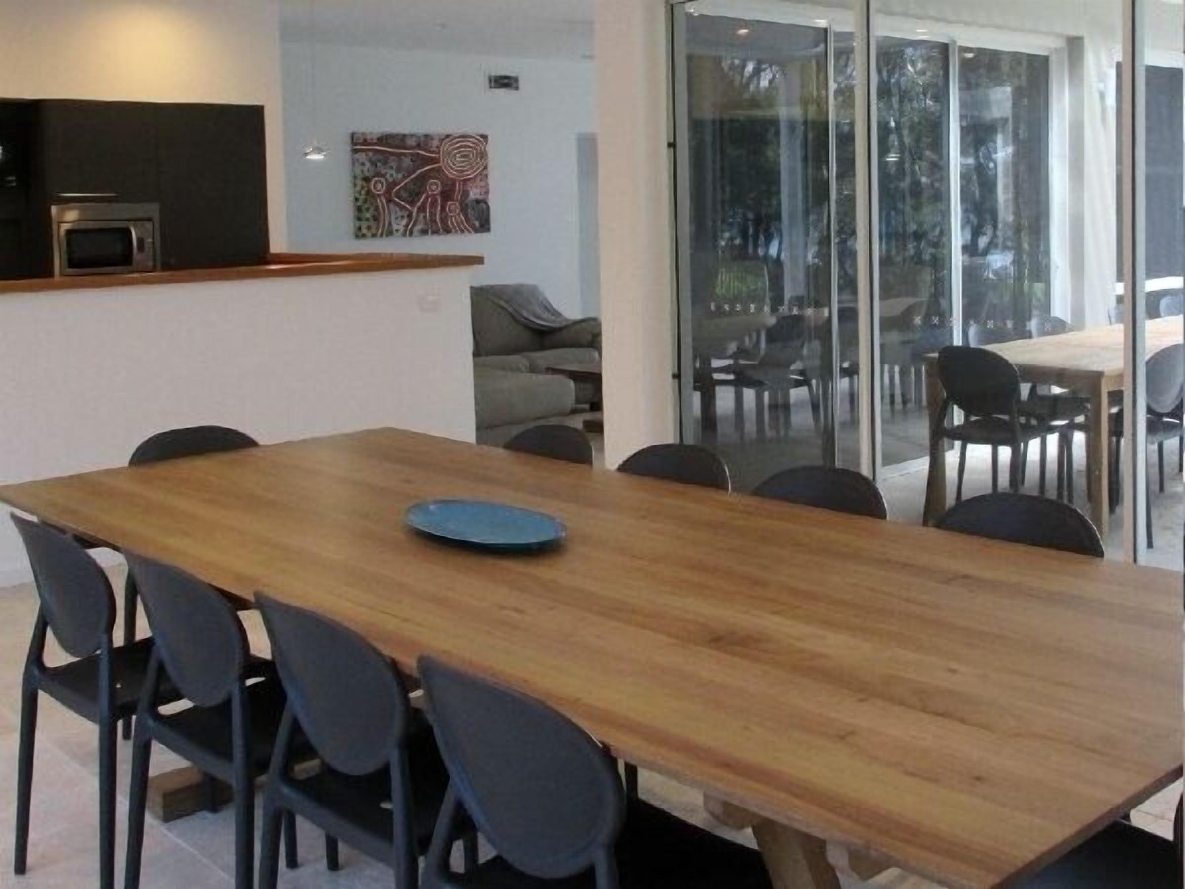 House, 6 Bedrooms | In-room dining