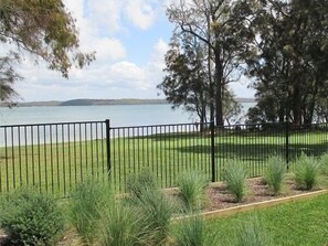 Garden - Pelican Escape Executive Home (Cams Wharf)