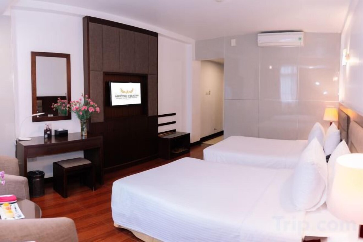 Minibar, desk, soundproofing, free WiFi