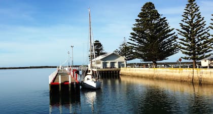 Port Albert Motel