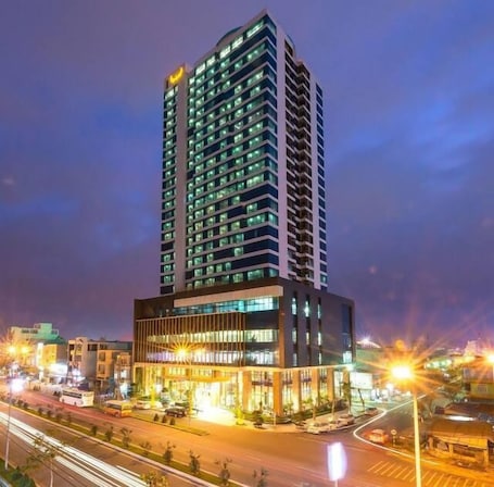 Front of property – evening/night. Muong Thanh Cua Dong Hotel