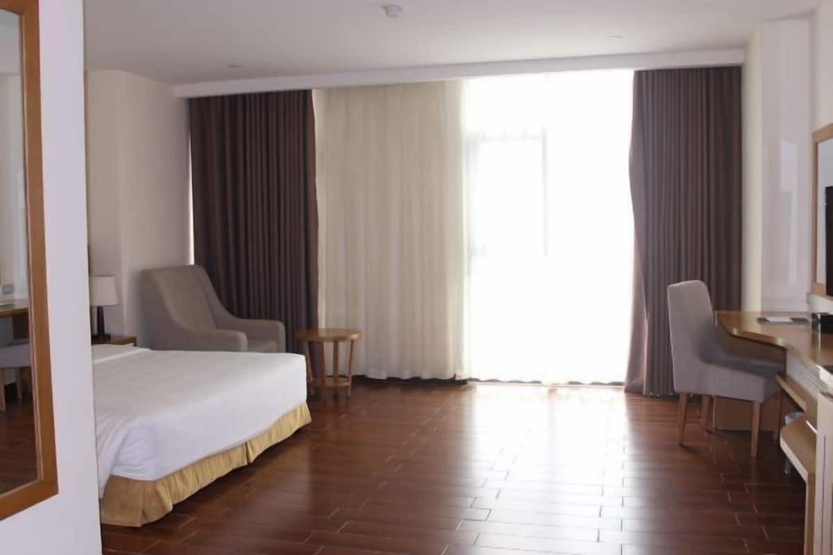1 bedroom, minibar, in-room safe, desk