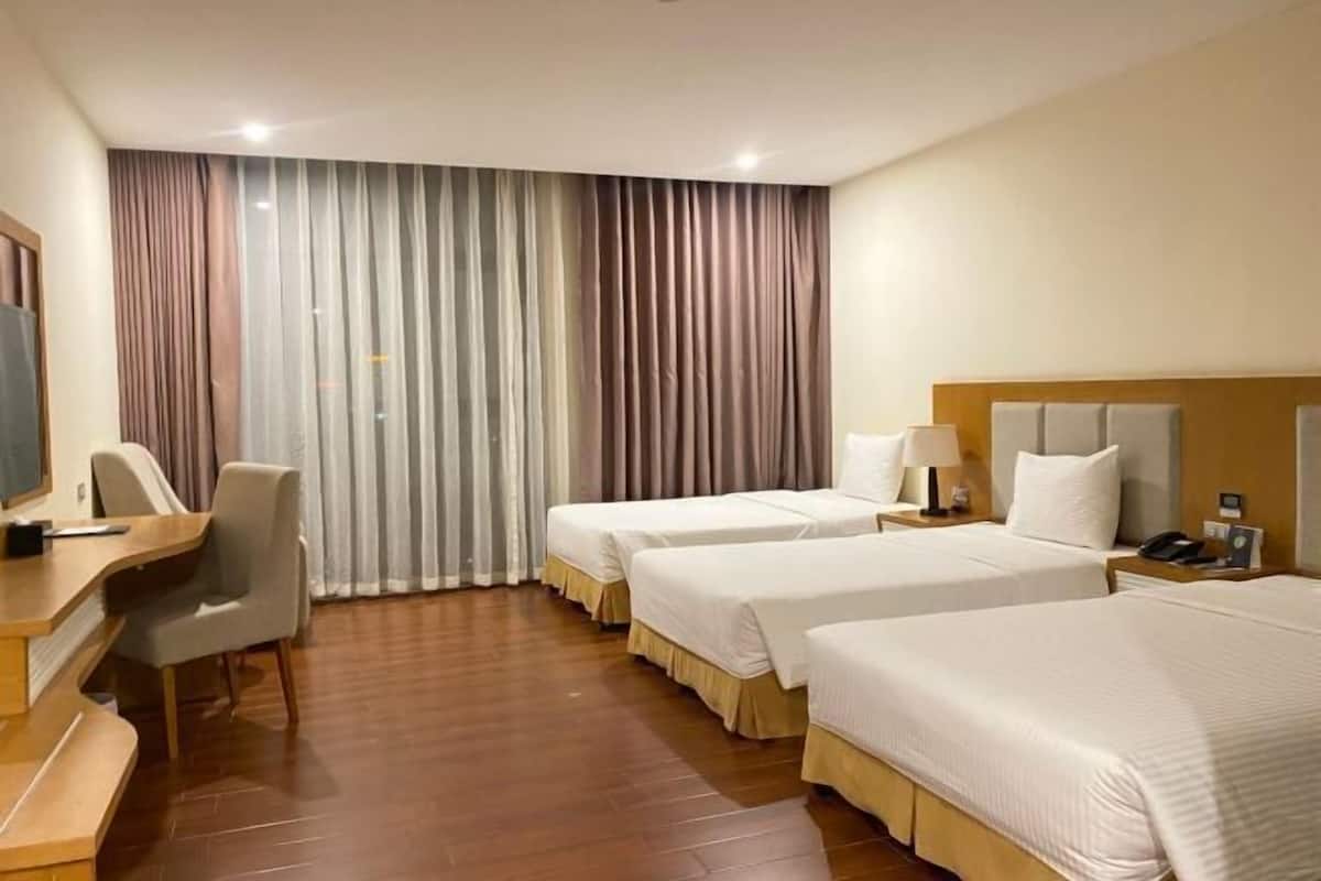 1 Schlafzimmer, Minibar, Zimmersafe, Schreibtisch