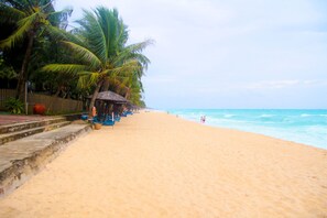 Beach nearby - Lavender Resort (Phu Quoc)