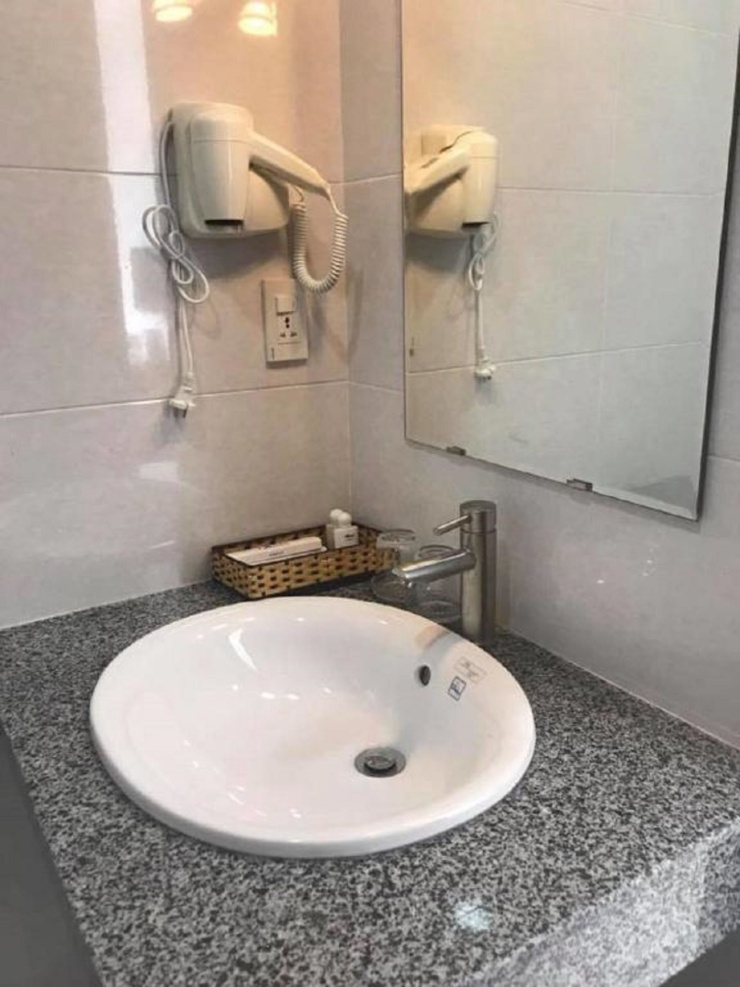 superior double room | bathroom | shower, free toiletries, hair dryer, slippers