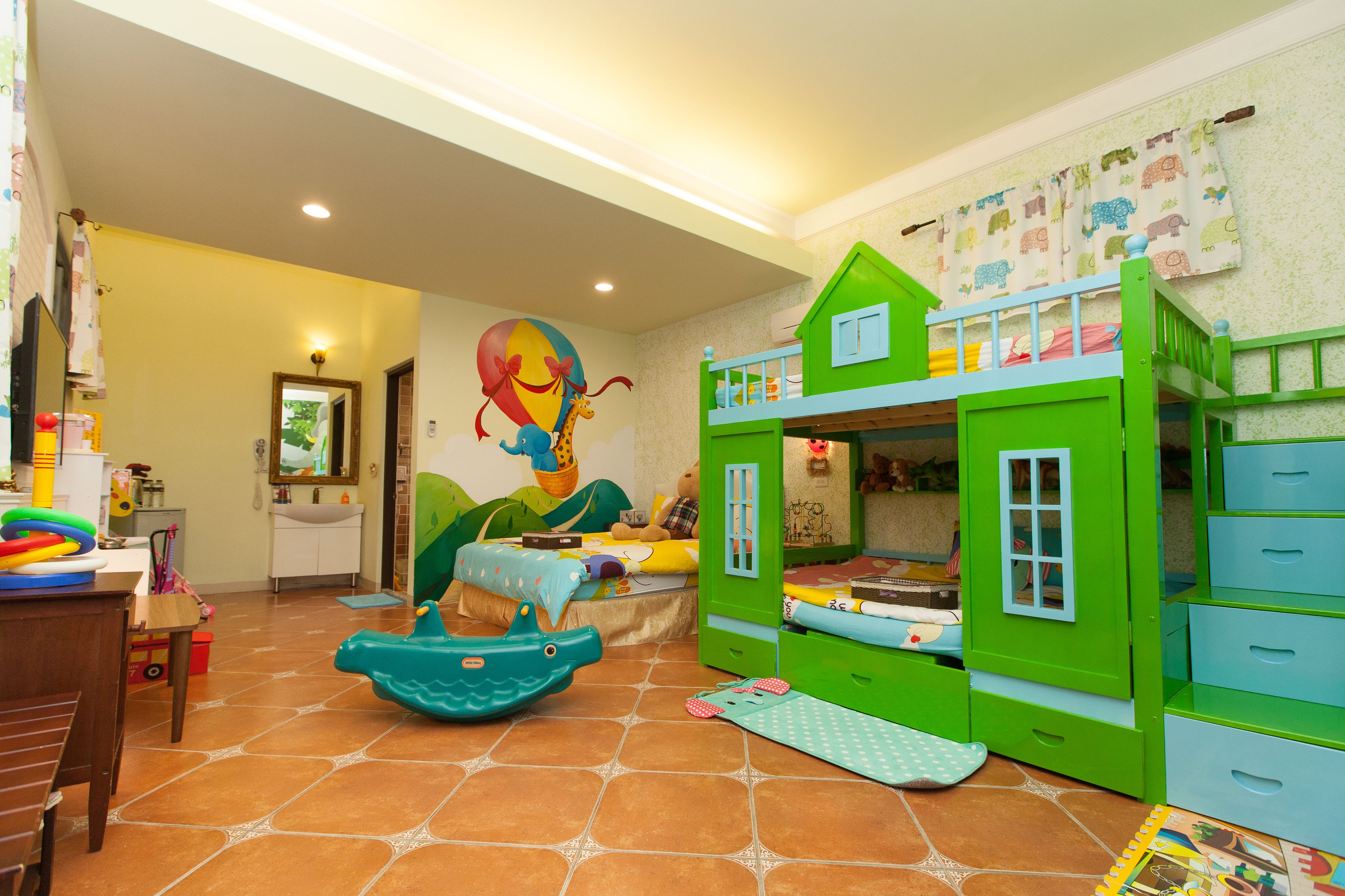 Habitación cuádruple familiar | Habitación temática infantil