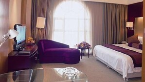 Deluxe Suite | Desk, blackout curtains, free WiFi - Days Hotel Honglou Shanghai (Shanghai)