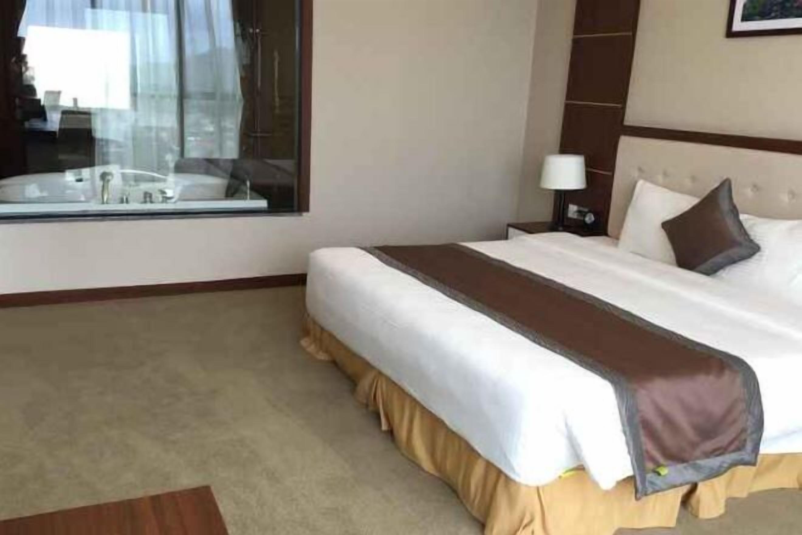 Minibar, in-room safe, desk, blackout curtains