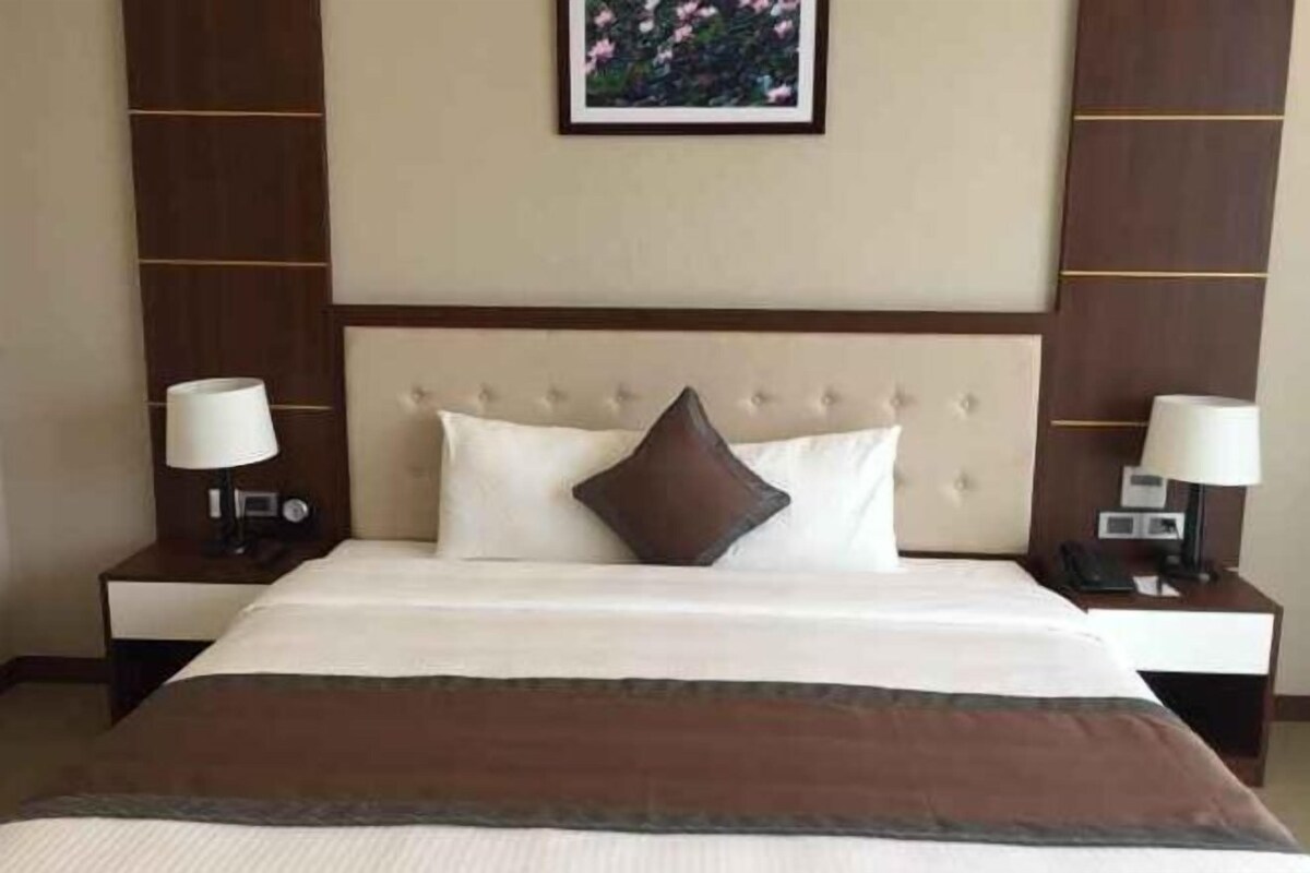 Minibar, in-room safe, desk, blackout curtains